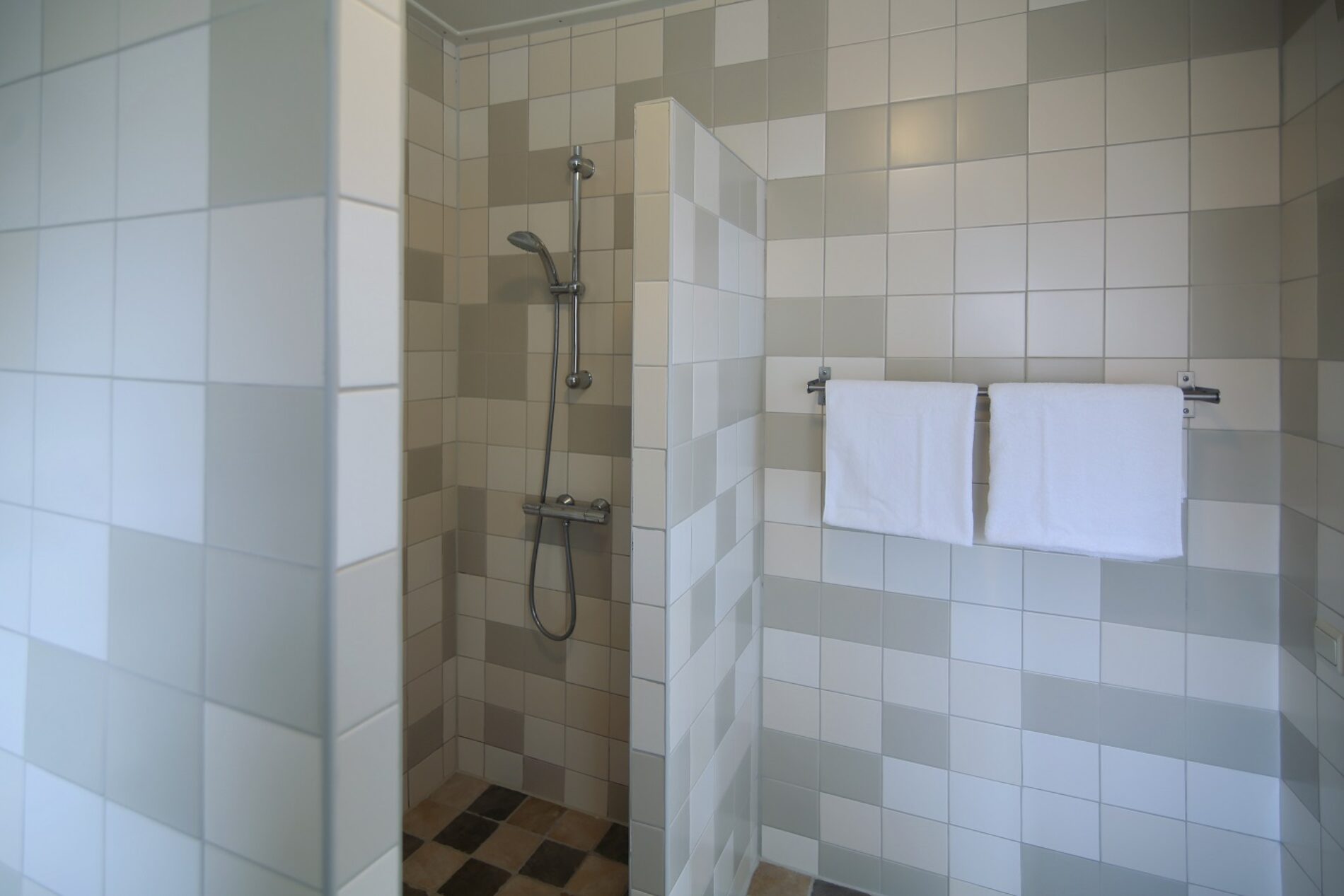Bb De Lelie Badkamer Met Inloopdouche Klein