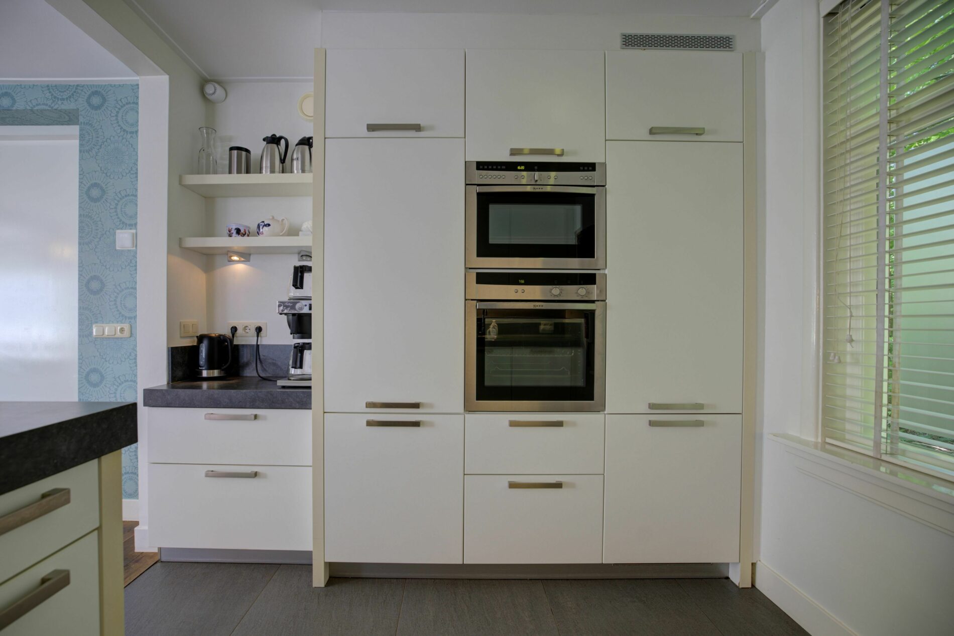 Keuken De Meidoorn Met Kastwand