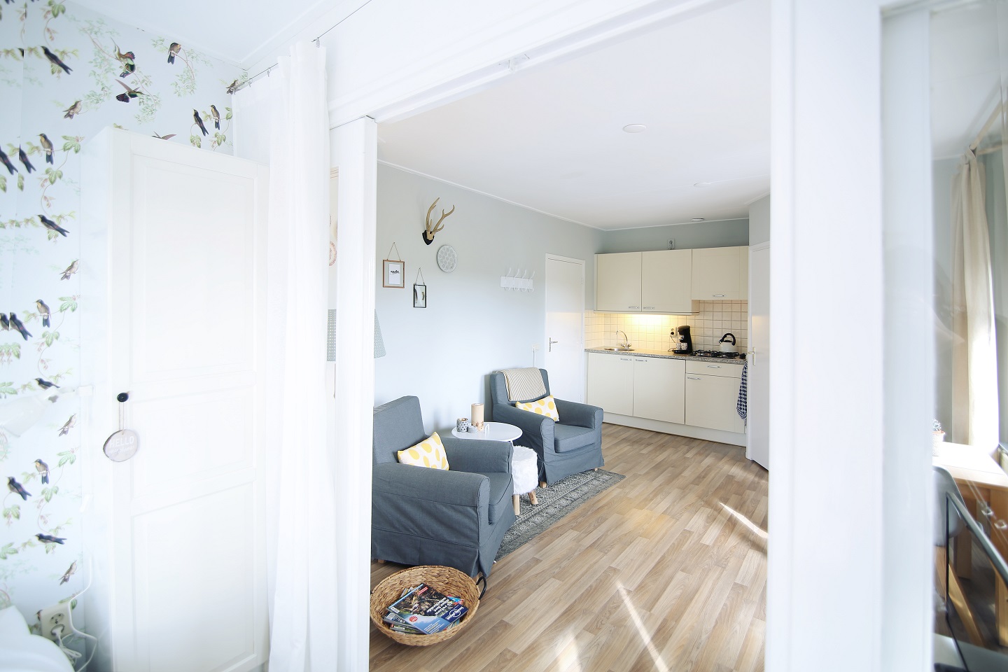 Appartement De Roos Met Doorkijkje Naar Woonkamer Klein