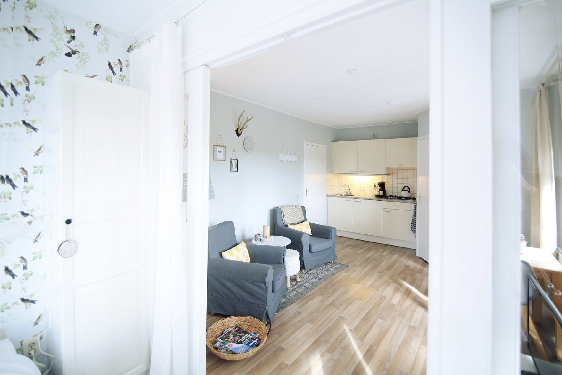 Appartement De Roos Met Doorkijkje Naar Woonkamer Klein